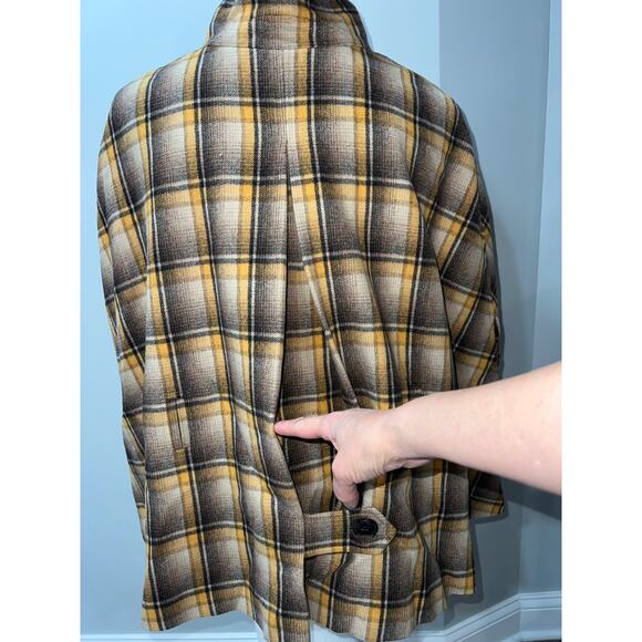 Tahari Arthur S. Levine Wool-Blend Plaid Cape Coat – Size 10. Sale!! - Picture 5 of 15